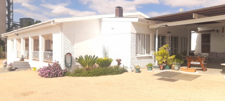3 Bedroom Property for Sale in Koringberg Western Cape
